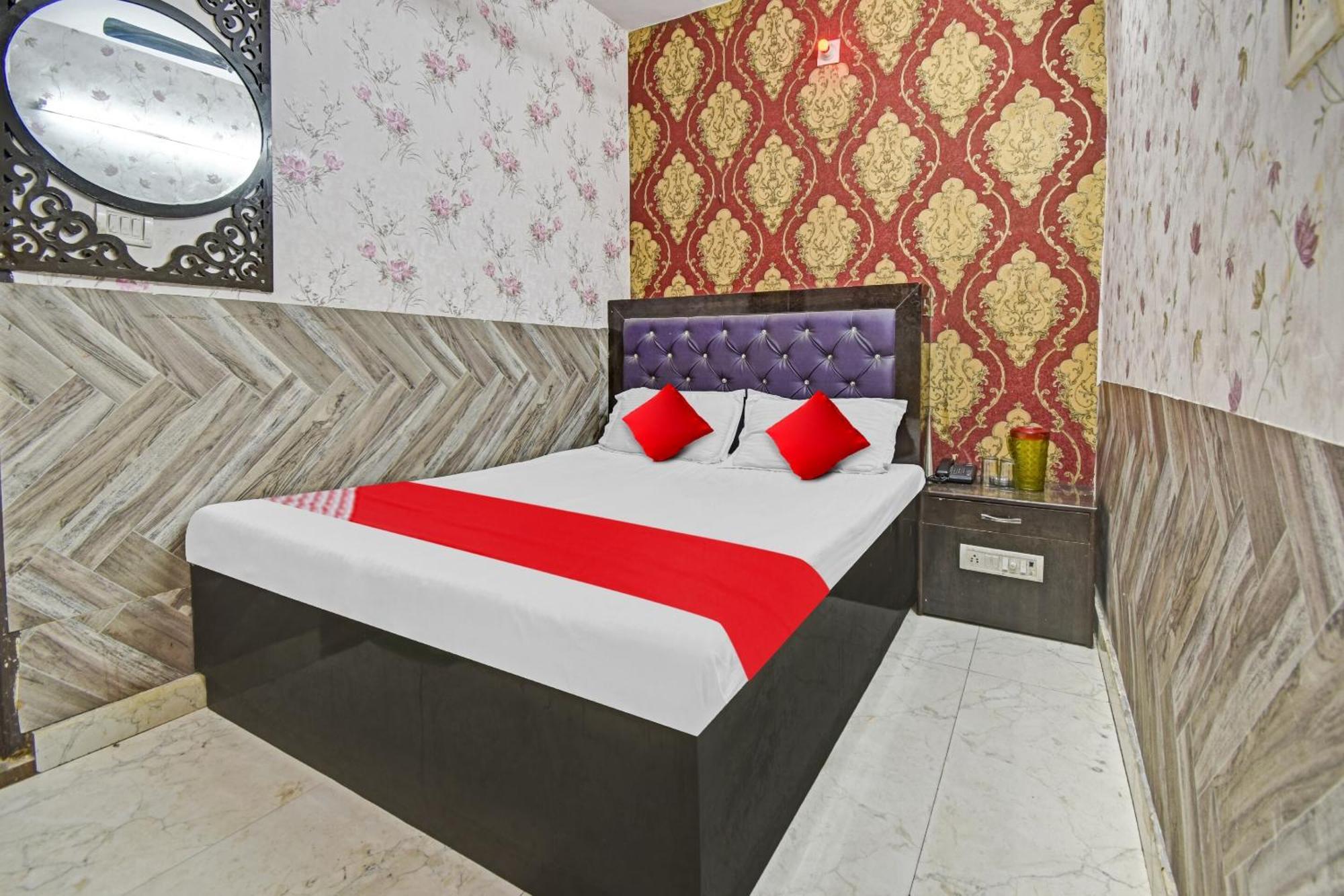 Hotel O 80919 Vinayaka Near Gurudwara Shri Bangla Sahib New Delhi