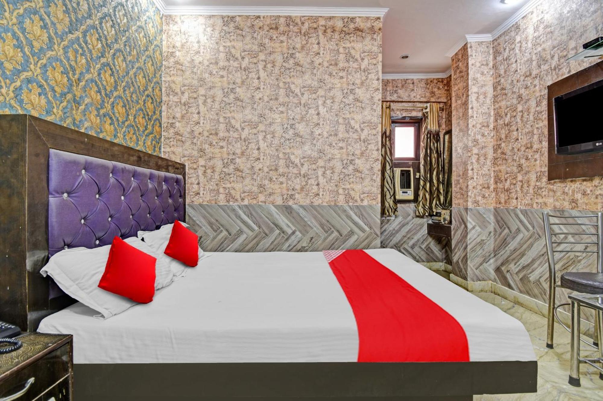 Hotel O 80919 Vinayaka Near Gurudwara Shri Bangla Sahib